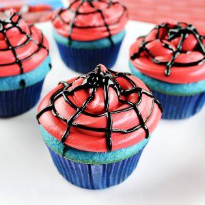 Easy Spiderman Cupcakes - Comic Con Family